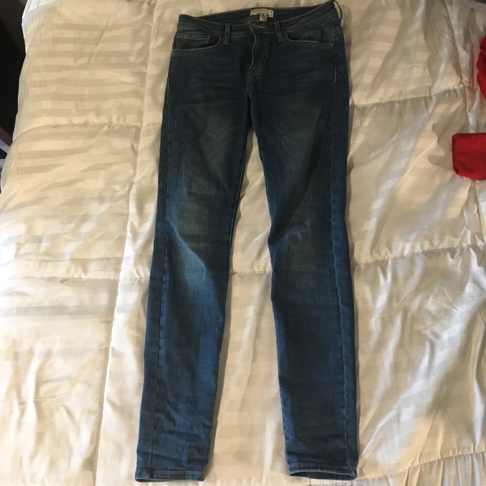Forever 21 skinny push-up jeans